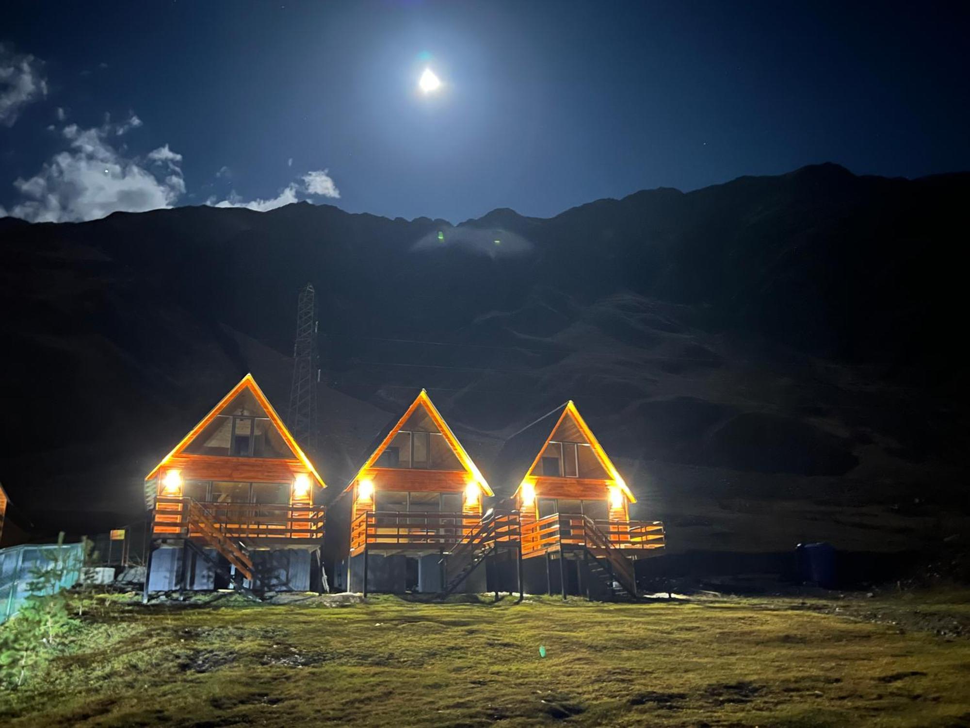 Cozy Home Kazbegi ภายนอก รูปภาพ
